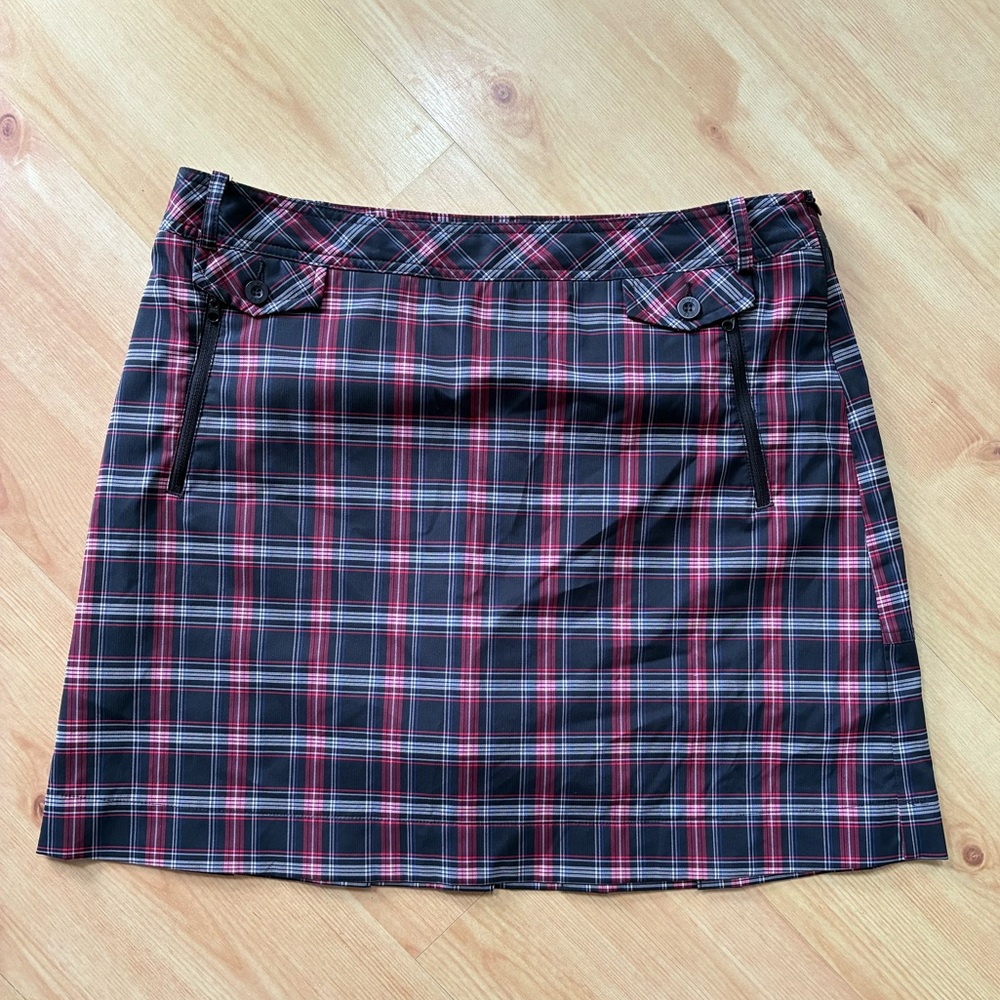N’Vo Sport Plaid Black and Red Women's Ruffled Golf Skort 10